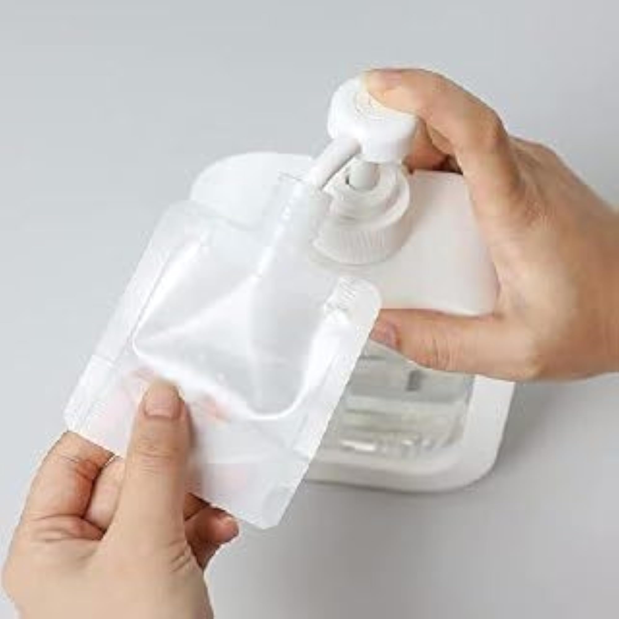 Plastic Travel Fluid Makeup Packing Bag 30Ml/50Ml/100Ml Refillable Pouches